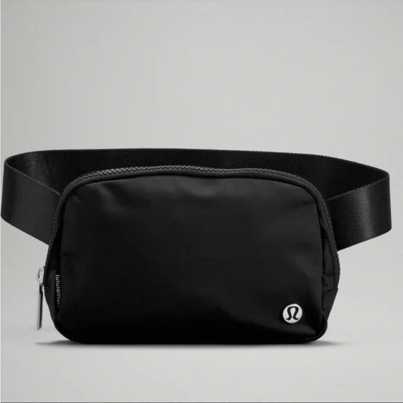 NWT LULULEMON EVERYWHERE BELT BLACK - Picture 2 of 5